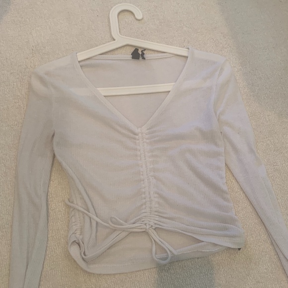 Urban Outfitters Ruched Long Sleeve - Picture 2 of 3